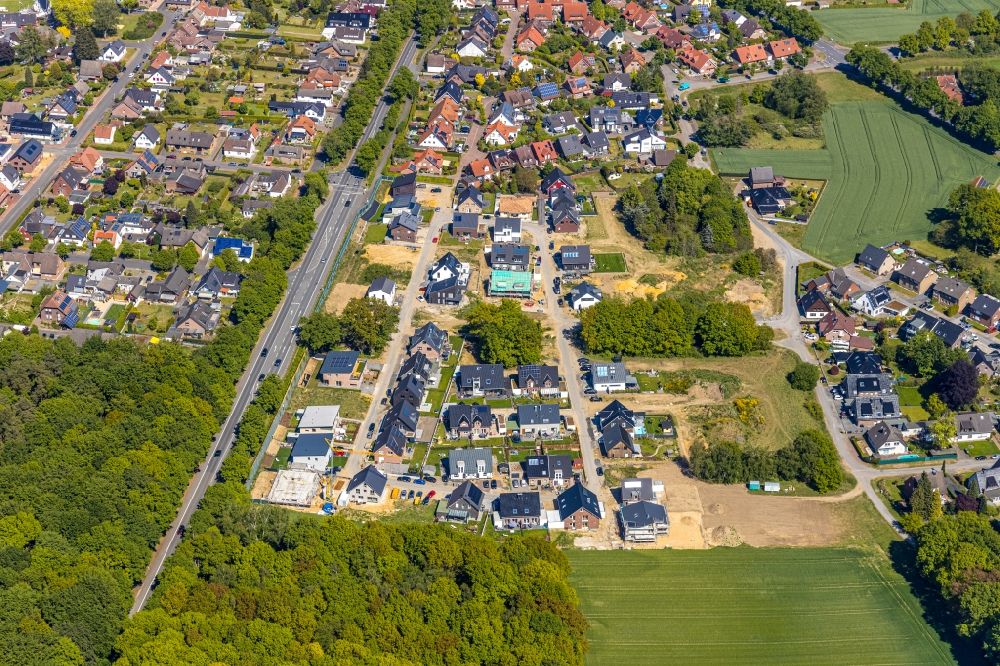 Haltern am See from above - Residential area - Mixed development of a multi-family and single-family housing development Im Gruenen Winkel on Tumulifeld in Haltern am See in the state North Rhine-Westphalia, Germany