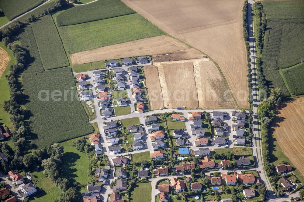 Viecht from the bird's eye view: New residential area of a??a??a mixed development with multi-family houses and single-family houses Viecht-Sued-Einheit in Viecht in the state Bavaria, Germany