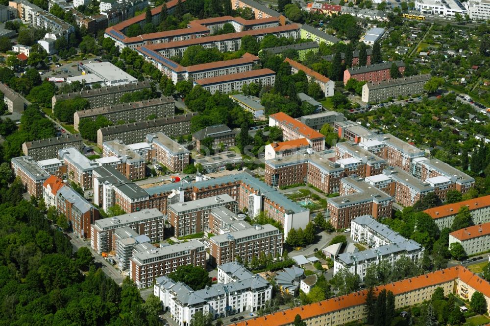 Berlin from above - Mixing of residential and commercial settlements Gustav-Adolf-Strasse - DGZ-Ring - Buehringstrasse in the district Weissensee in Berlin, Germany