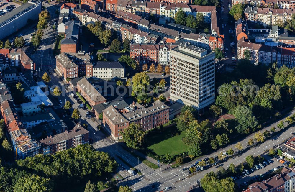 Kiel from the bird's eye view: Mixing of residential and commercial settlements on Max Rubner -Institut on street Hermann-Weigmann-Strasse in Kiel in the state Schleswig-Holstein, Germany