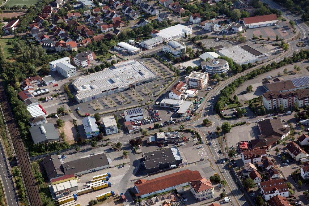 Aerial photograph Oppenheim - Mixing of residential and commercial settlements in Oppenheim in the state Rhineland-Palatinate, Germany