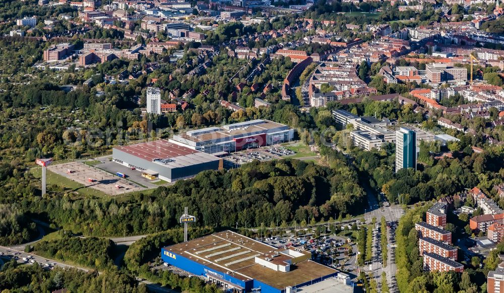 Kiel from the bird's eye view: Mixed development of residential and commercial areas around two furniture stores in Kiel in the state Schleswig-Holstein, Germany