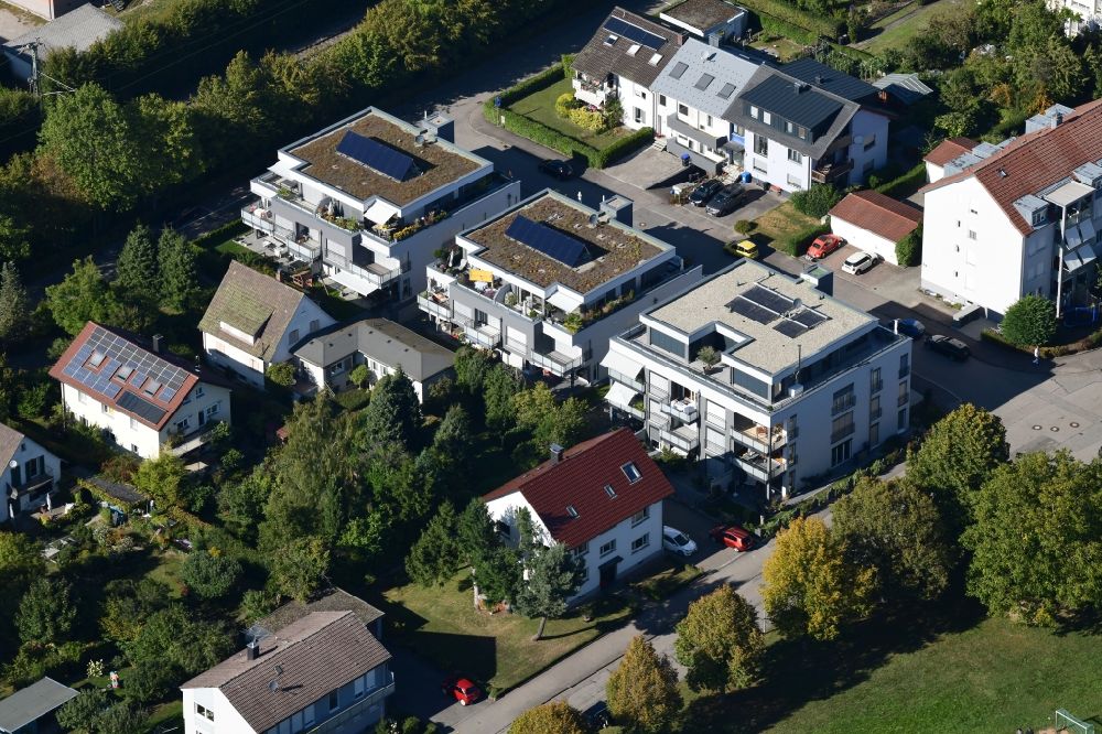 Aerial photograph Schopfheim - Residential area of a mixed development with modern multi-family houses and single-family houses at the Stettiner Strasse in Schopfheim in the state Baden-Wurttemberg, Germany