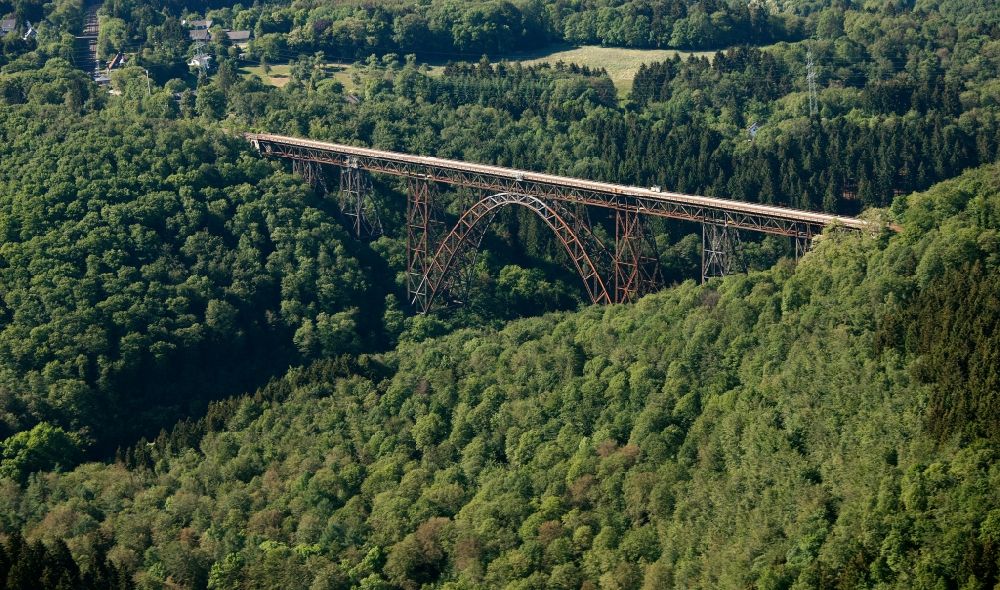 Aerial photograph Solingen - View of the Muengstener Bridge in Solingen in the state of North Rhine-Westphalia