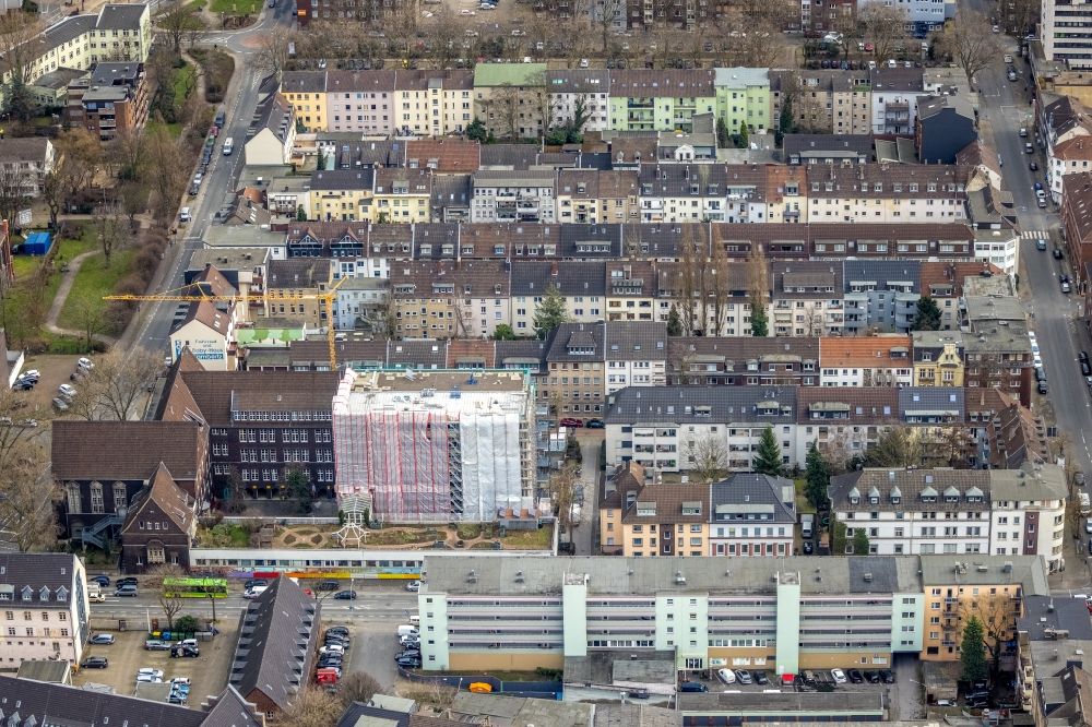 Aerial image Oberhausen - Construction sites for the conversion, expansion and modernization of the school building Elsa-Braendstroem-Gymnasium in Oberhausen at Ruhrgebiet in the state North Rhine-Westphalia, Germany