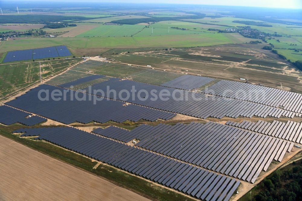 Aerial photograph Willmersdorf - Construction site and assembly work for solar park and solar power plant Solarpark Weesow-Willmersdorf in Willmersdorf in the state Brandenburg, Germany
