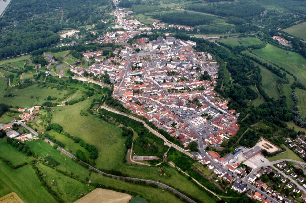Aerial photograph Montreuil sur Mer - Montreuil in the department Pas de Calais in France
