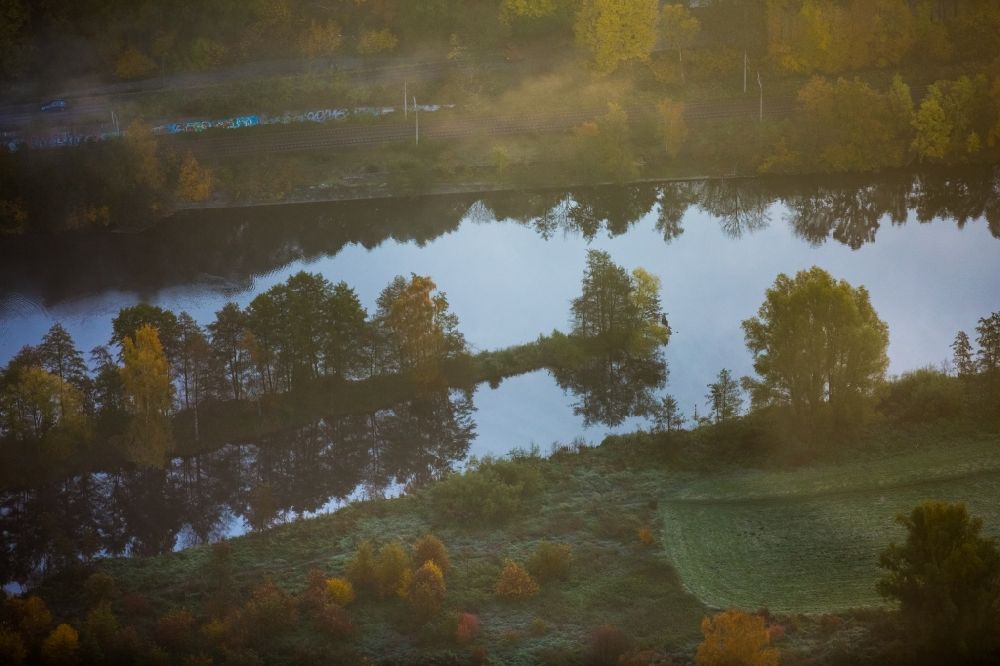Essen from above - Morning and autumn atmosphere over the nature protection area Ruhrauen on the riverbank of the Ruhr in Heisingen in the state of North Rhine-Westphalia