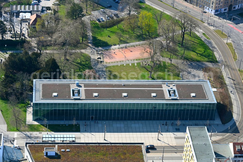 Aerial image Dessau - Museum building ensemble Bauhaus Museum Dessau on theKavalierstrasse in Dessau in the state Saxony-Anhalt, Germany