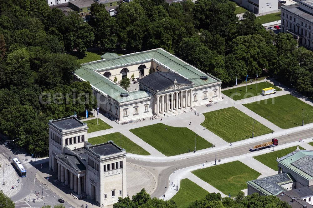 München from above - Museum building of the Glyptothek on Koenigsplatz in the district Maxvorstadt in Munich in the state Bavaria, Germany