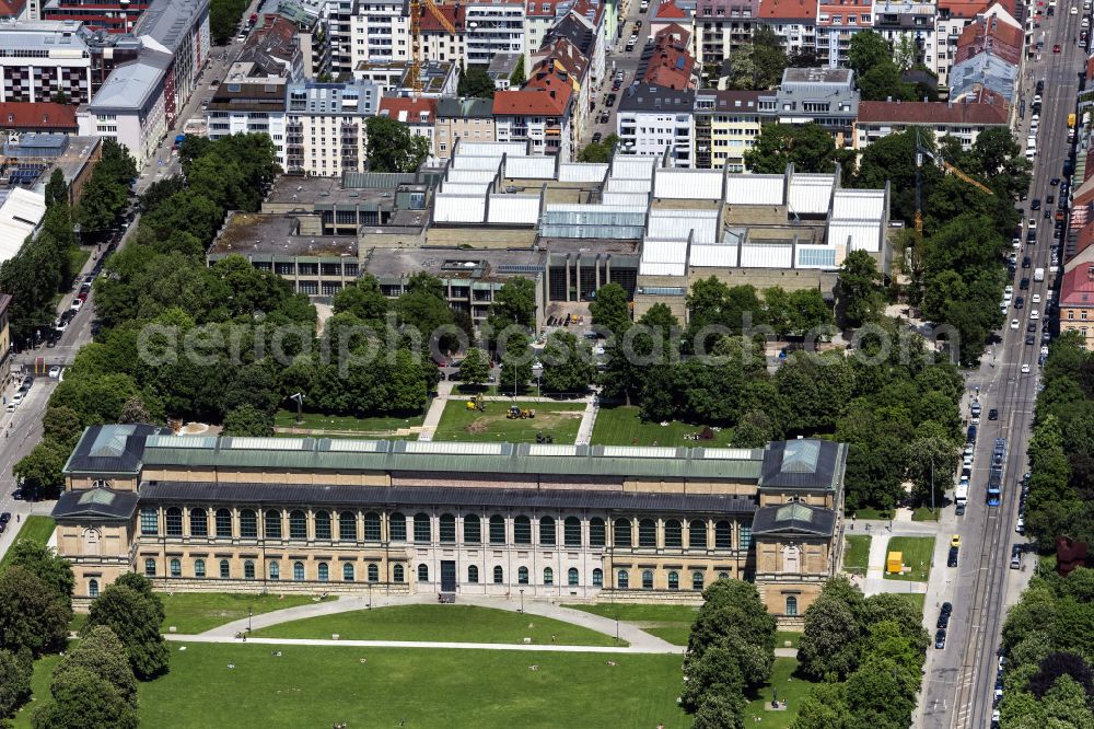 München from the bird's eye view: Museum building ensemble Alte Pinakothek on Barer Strasse in the district Maxvorstadt in Munich in the state Bavaria, Germany