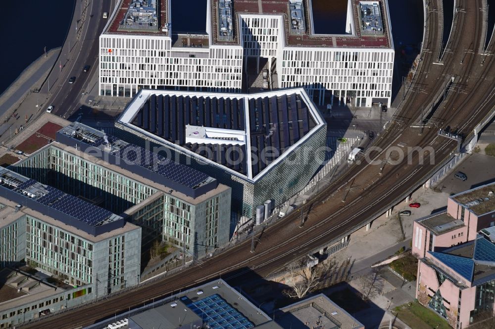 Aerial image Berlin - Museum building ensemble Futurium on Alexanderufer in the district Mitte in Berlin, Germany