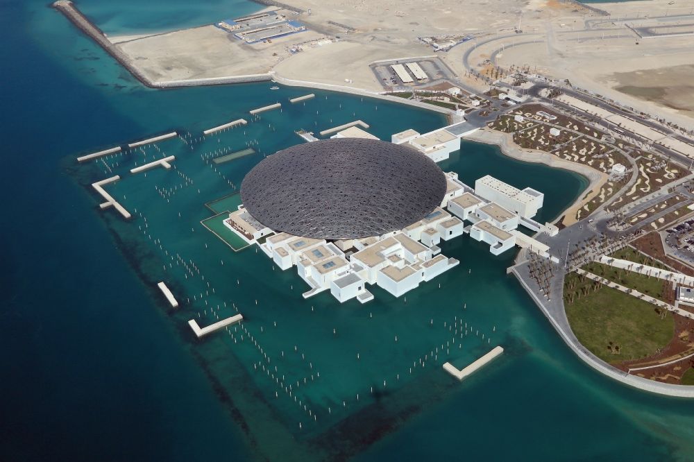 Abu Dhabi from the bird's eye view: Museum building ensemble Louvre Abu Dhabi with the giant dome on the Saadiyat Island in Abu Dhabi in United Arab Emirates