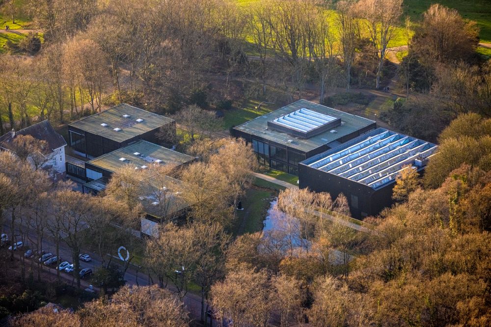 Bottrop from the bird's eye view: Museum building ensemble of Museumsverein Josef Albers Museum Quadrat e.V. Im Stadtgarten in the district Stadtmitte in Bottrop in the state North Rhine-Westphalia, Germany