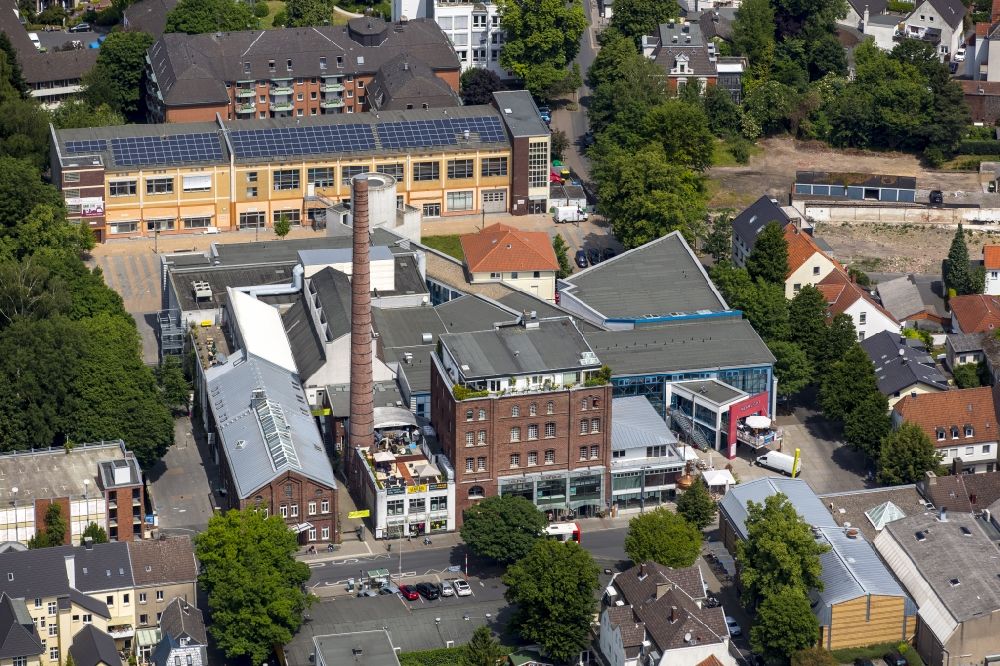 Aerial image Unna - Museum building ensemble of the Centre for International Light Art in Unna in North Rhine-Westphalia. The museum of light art, the theater and the Ship of Fools Lindenbrauerei e. V. culture and communication center