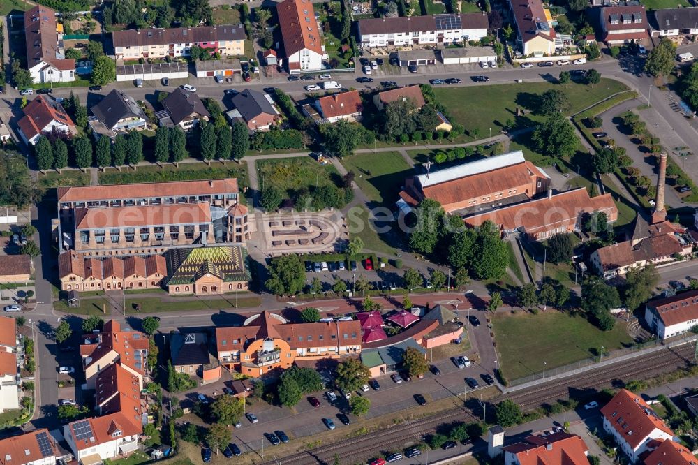 Aerial photograph Jockgrim - Museum building ensemble Ziegeleimuseum of former brick factory Ludovici in Jockgrim in the state Rhineland-Palatinate