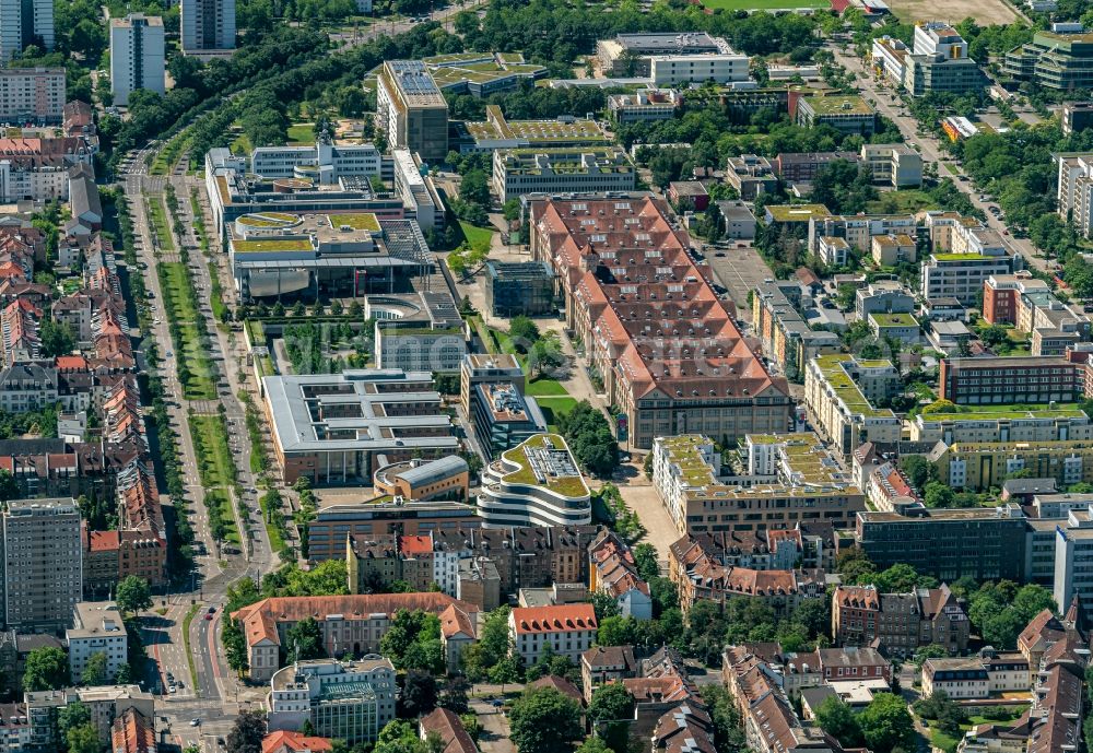 Karlsruhe from above - Museum building ensemble ZKM | Zentrum fuer Kunst and Medien in the district Suedweststadt in Karlsruhe in the state Baden-Wuerttemberg, Germany
