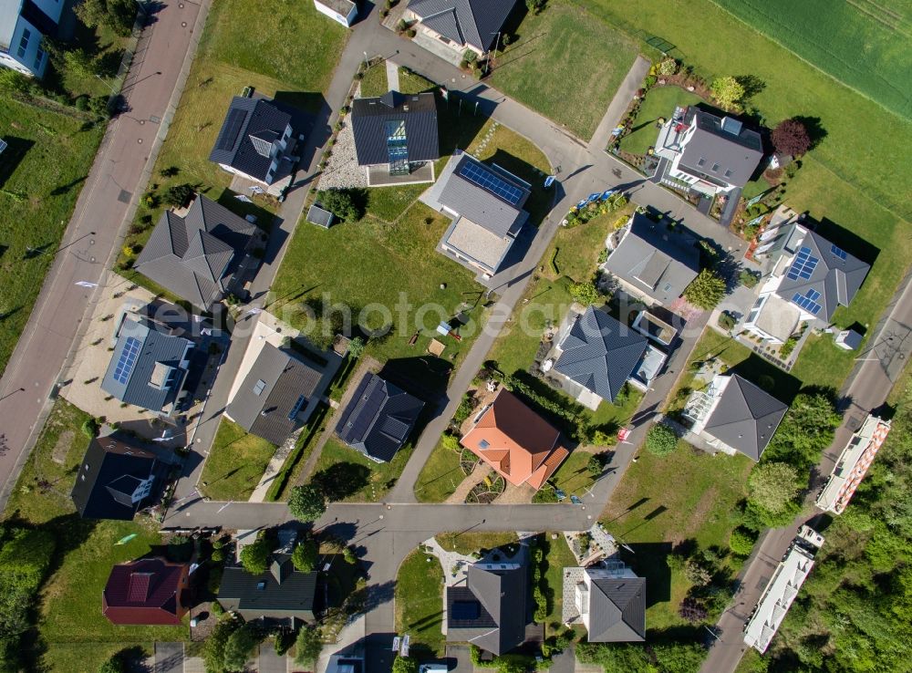 Aerial image Schkeuditz - Residential area model home park- single-family house- settlement on Westringstrasse in the district Doelzig in Schkeuditz in the state Saxony, Germany