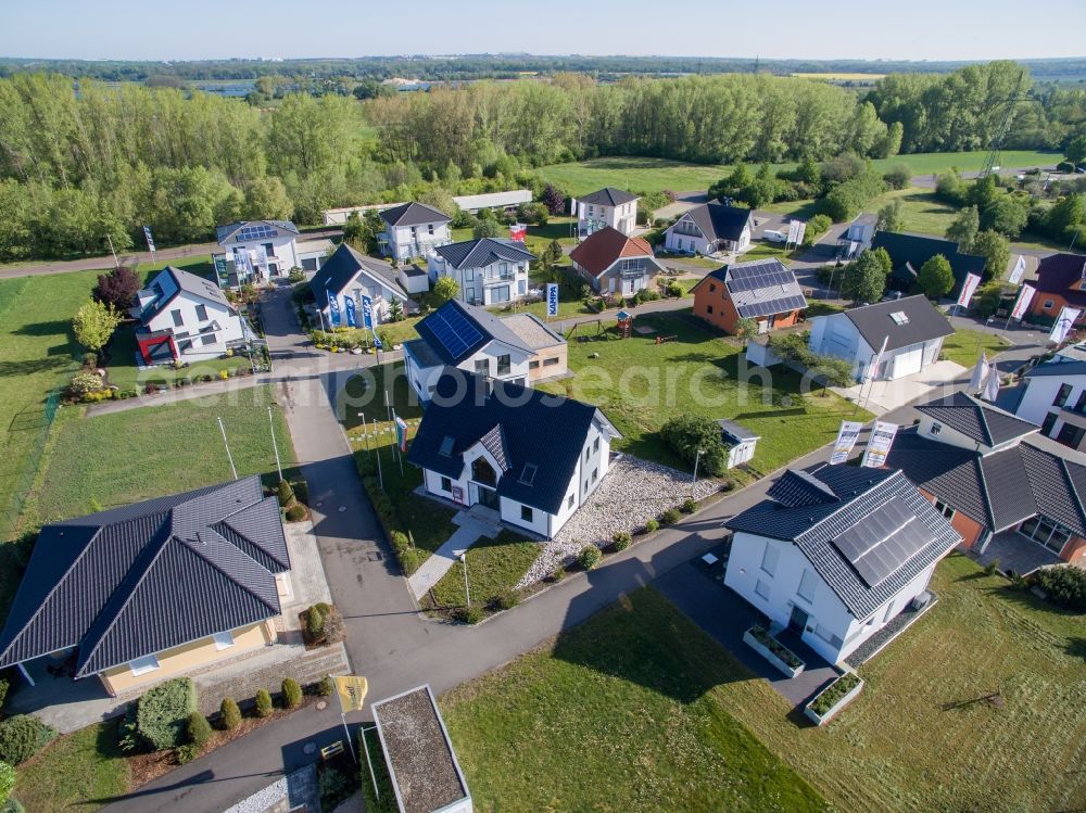 Aerial photograph Schkeuditz - Residential area model home park- single-family house- settlement on Westringstrasse in the district Doelzig in Schkeuditz in the state Saxony, Germany