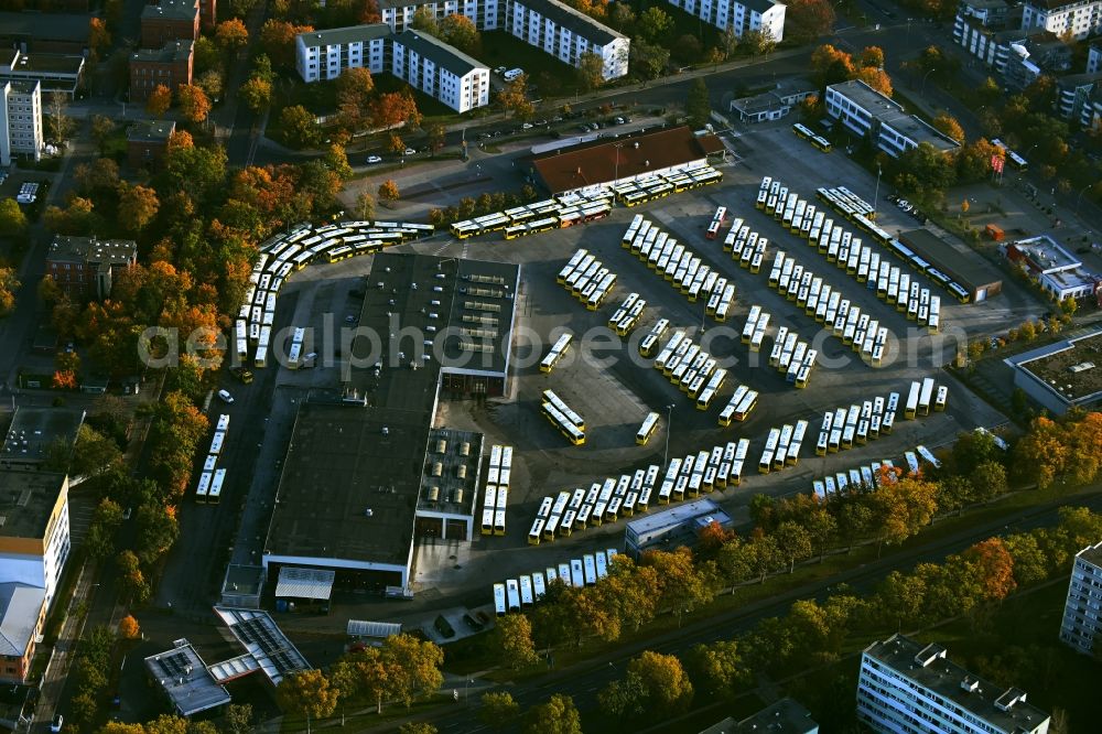 Aerial photograph Berlin - Depot of the Municipal Transport Company BVG Betriebshof Spandau Am Omnibushof in the district Wilhelmstadt in Berlin, Germany
