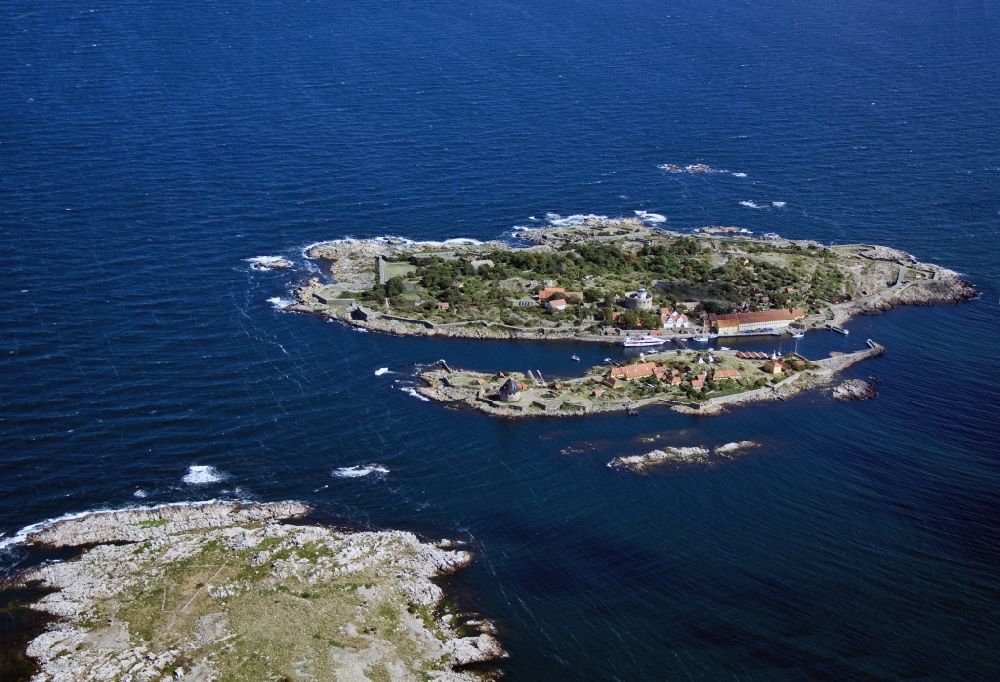 Aerial image Christianso - Natural harbor between the two main inhabited islands of the archipelago of islands peas ( Ertholmene) in Denmark