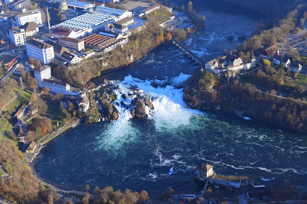 Aerial photograph Neuhausen am Rheinfall - Natural spectacle of the waterfall in the rocky landscape Rheinfall in Neuhausen am Rheinfall in the canton Schaffhausen, Switzerland