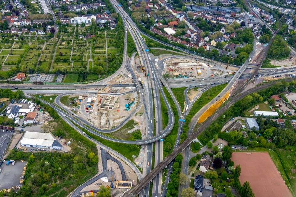 Herne from above - Motorway junction Herne with construction site for the new routing in the course of the motorway tunnel construction at the junction Herne of the BAB 42 - 43 Tunnel Baukau in Herne in the federal state North Rhine-Westphalia, Germany