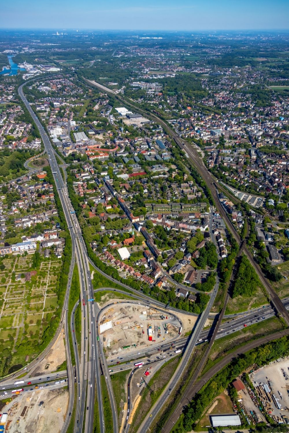 Herne from above - Construction site for the new construction of the route in the course of the motorway tunnel at Kreuz Herne on the BAB 42 - 43 Tunnel Baukau in Herne in the state North Rhine-Westphalia, Germany