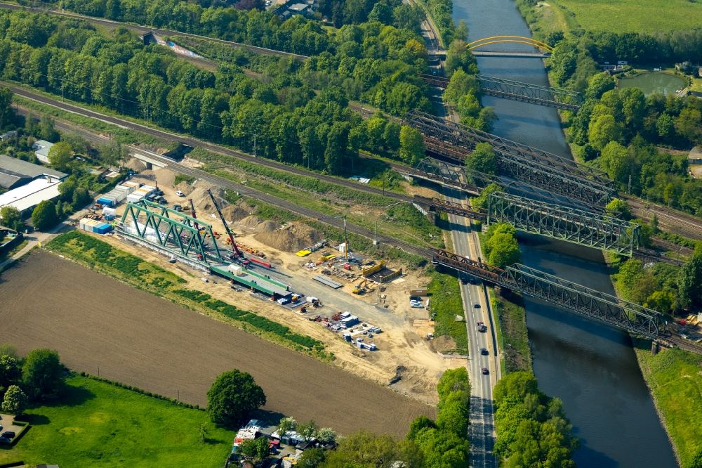 Aerial photograph Duisburg - New construction of the railway bridge ueber den Ruhrkanal in Duisburg in the state North Rhine-Westphalia, Germany