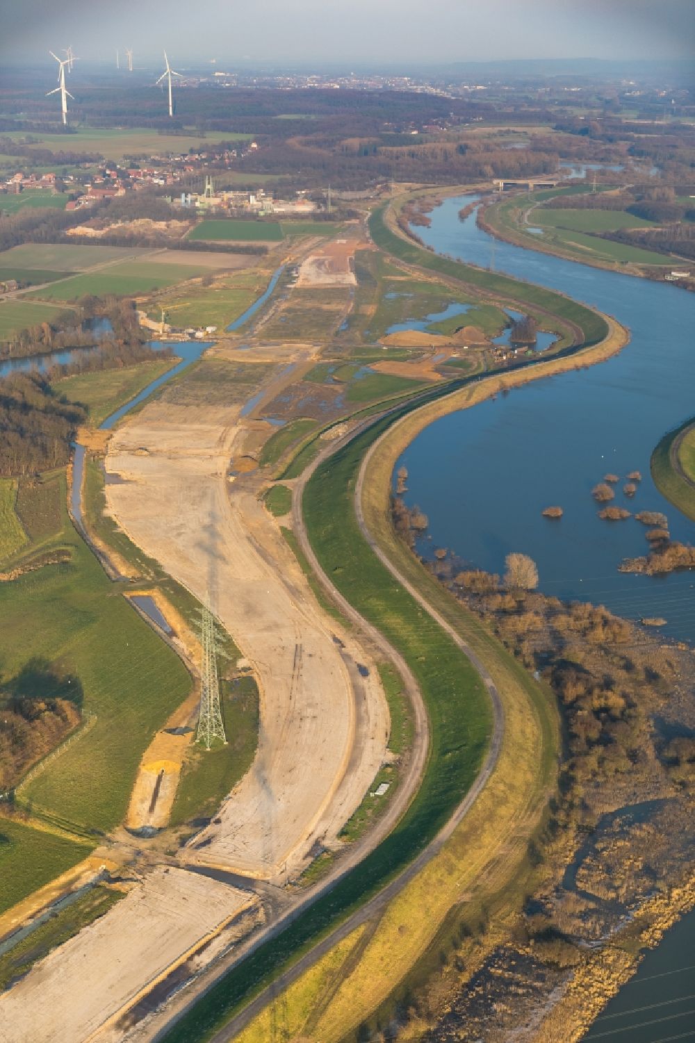 Aerial photograph Haltern am See - New construction of a flood - retention basin and protective dam construction on Lippedeich near Mersch in Haltern am See in the state North Rhine-Westphalia, Germany