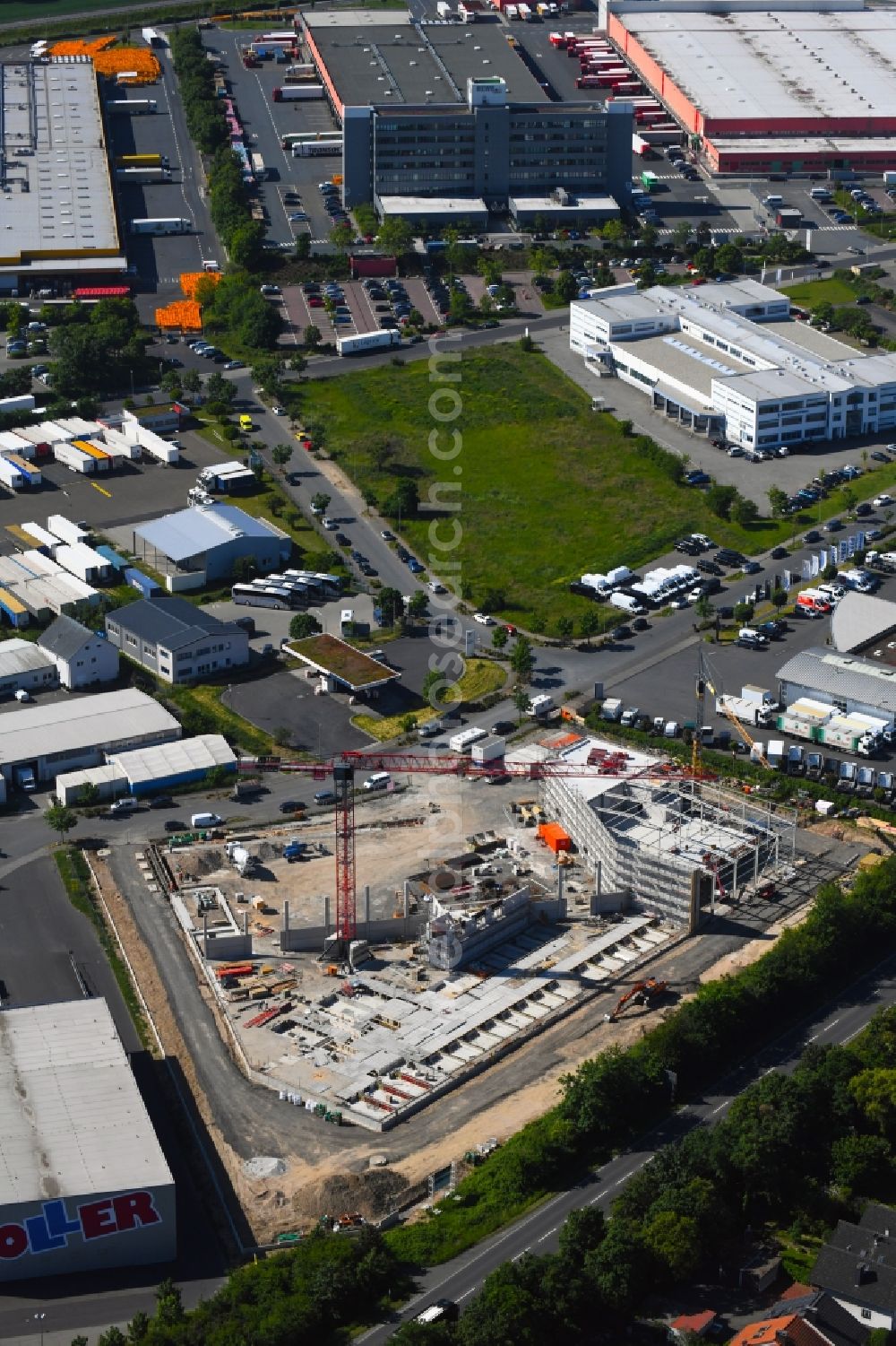 Aerial photograph Rosbach vor der Höhe - New building construction site of Senger GmbH & Co. KG in the industrial park on Robert-Bosch-Strasse in Rosbach vor der Hoehe in the state Hesse, Germany