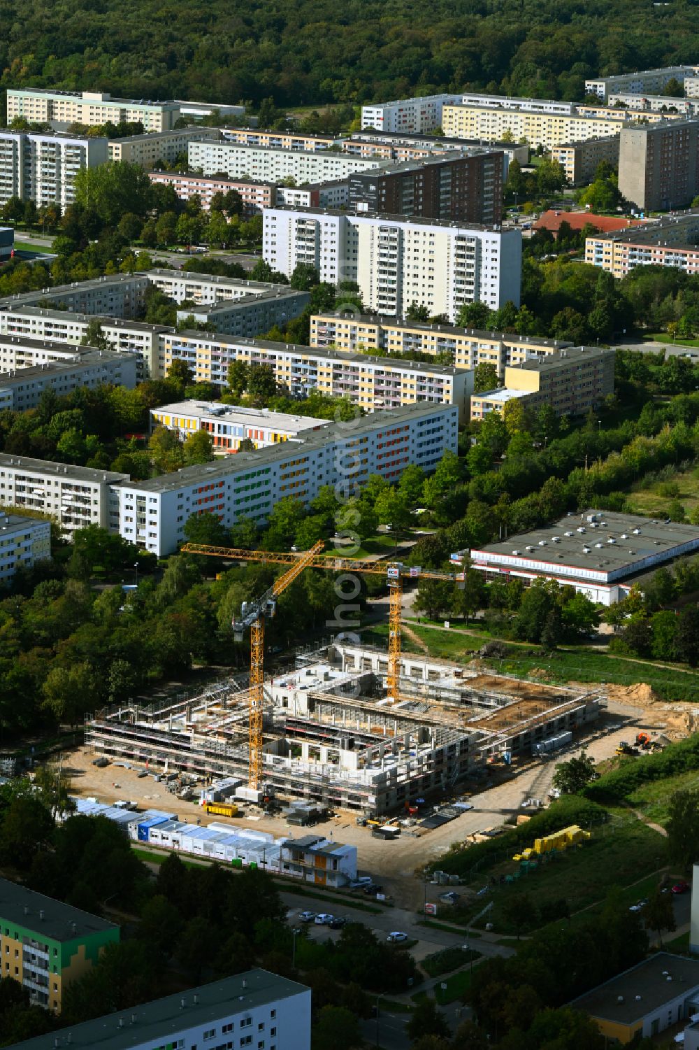 Aerial photograph Schwerin - New construction site Administrative buildings of the state authority of the job center and the employment agency in the district Muesser Holz in Schwerin on street Mendelejewstrasse in Schwerin in the state Mecklenburg - Western Pomerania, Germany