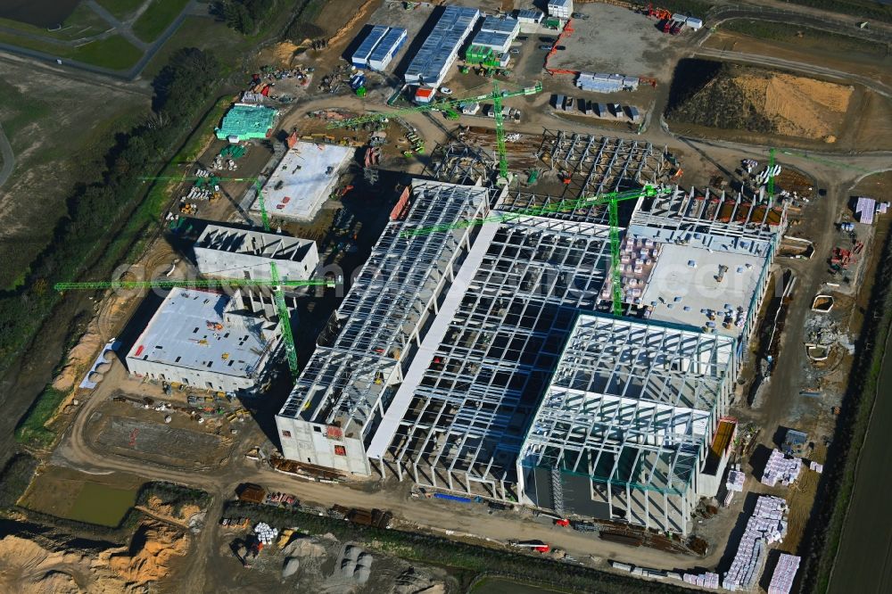 Aerial photograph Leipzig - New building - construction site on the factory premises of Beiersdorf AG on Maximilianallee and Podelwitzer Strasse in Seehausen in the state Saxony, Germany