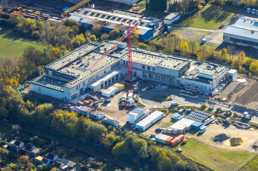 Aerial photograph Bochum - New building - construction site of buildings and production halls of the central kitchen of the St. Elisabeth Group and Catholic Clinic Bochum on Salzstrasse in the district Hiltrop in Bochum at Ruhrgebiet in the state North Rhine-Westphalia, Germany