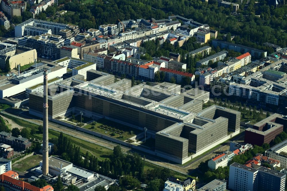 Aerial photograph Berlin - Construction of the Federal Intelligence Service (BND) headquarters on Chausseestrasse in the Mitte district of the capital Berlin