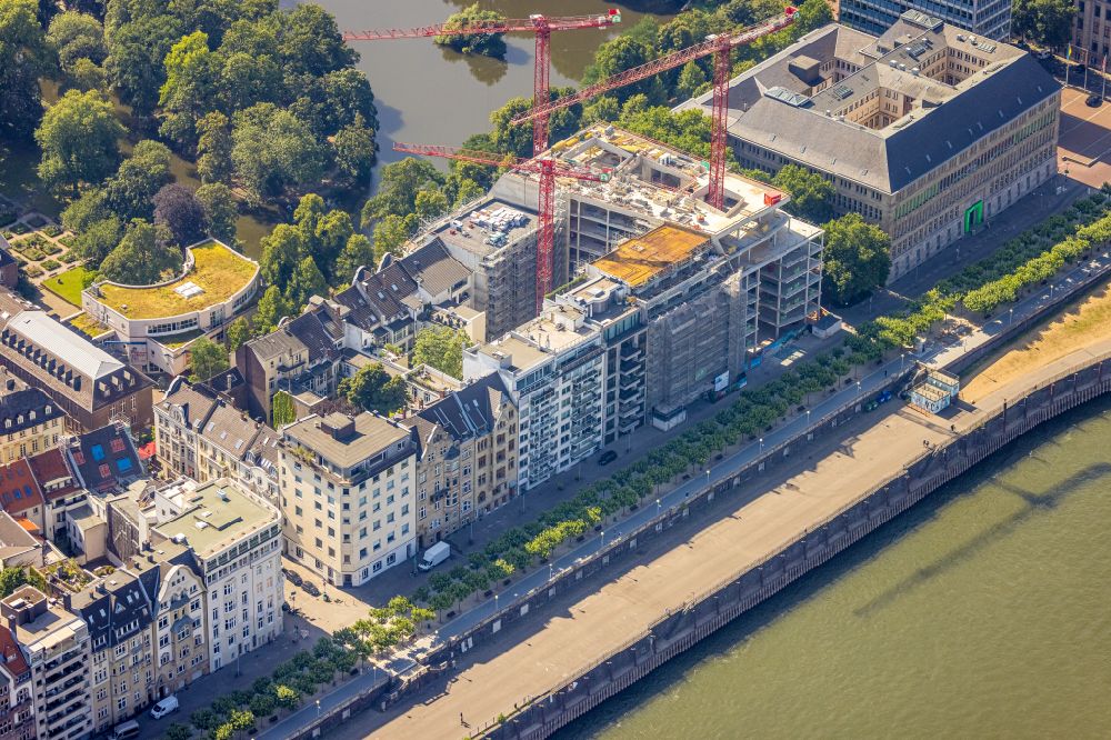 Aerial image Düsseldorf - Construction site to build a new office and commercial building Alltours-Zentrale on the Rhein in the district Carlstadt in Duesseldorf at Ruhrgebiet in the state North Rhine-Westphalia, Germany