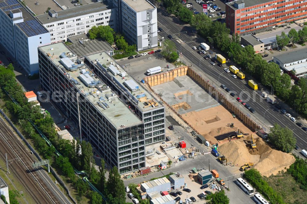 Aerial image Berlin - Construction site to build a new office and commercial building of the building project Scale along the Storkower Strasse in the district Prenzlauer Berg in Berlin, Germany