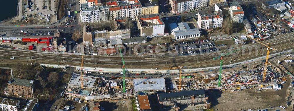 Berlin from the bird's eye view: Construction site to build a new office and commercial building B:HUB on Kynaststrasse - Alt-Stralau in Berlin, Germany