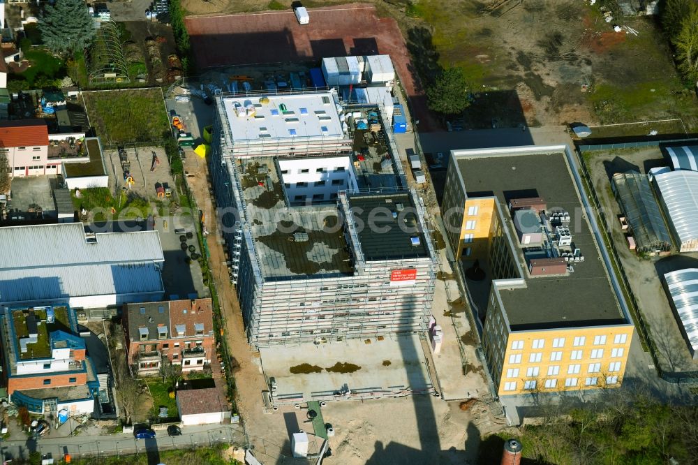 Aerial photograph Mannheim - Construction site to build a new office and commercial building of Business Development Center CUBEX ONE at the Mannheim Medical Technologies Campus (MMT-Campus) between Krafft-Ebing-Strasse and Franz-Volhard-Strasse in the district Neckarstadt-Ost in Mannheim in the state Baden-Wuerttemberg, Germany