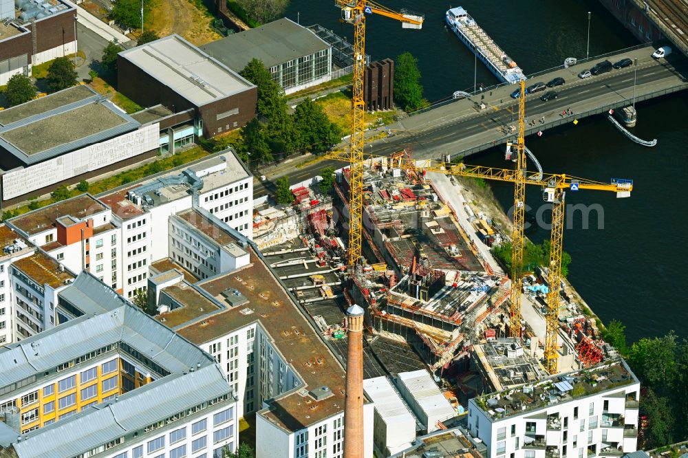 Aerial photograph Berlin - Construction site to build a new office and commercial building Elements between Spreeufer and Michaelkirchstrasse in the district Mitte in Berlin, Germany