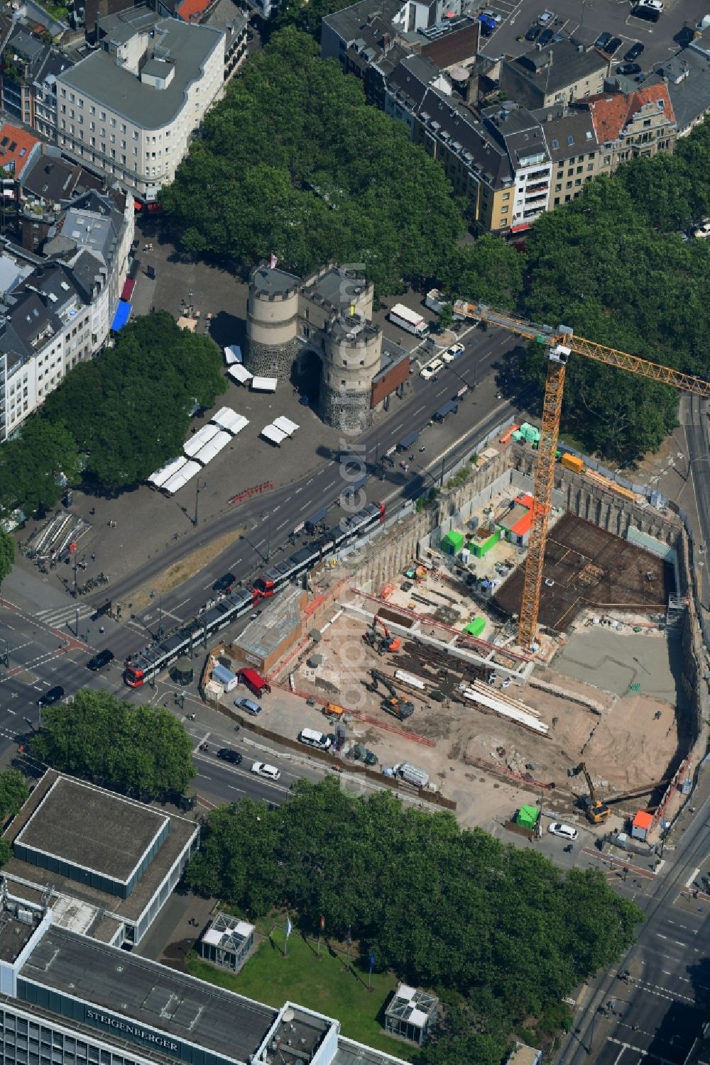 Aerial image Köln - Construction site to build a new office and commercial building on Rudolfplatz on Koelner Hahnepooz - Hahnentorburg in Cologne in the state North Rhine-Westphalia, Germany