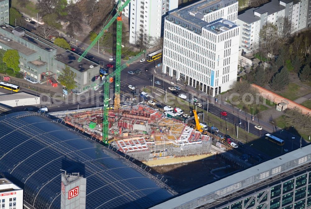 Aerial image Berlin - Construction site to build a new office and commercial building and Hotel EDGE Grand Central Berlin on Clara-Jaschke-Strasse corner Invalidenstrasse in the district Moabit in Berlin, Germany