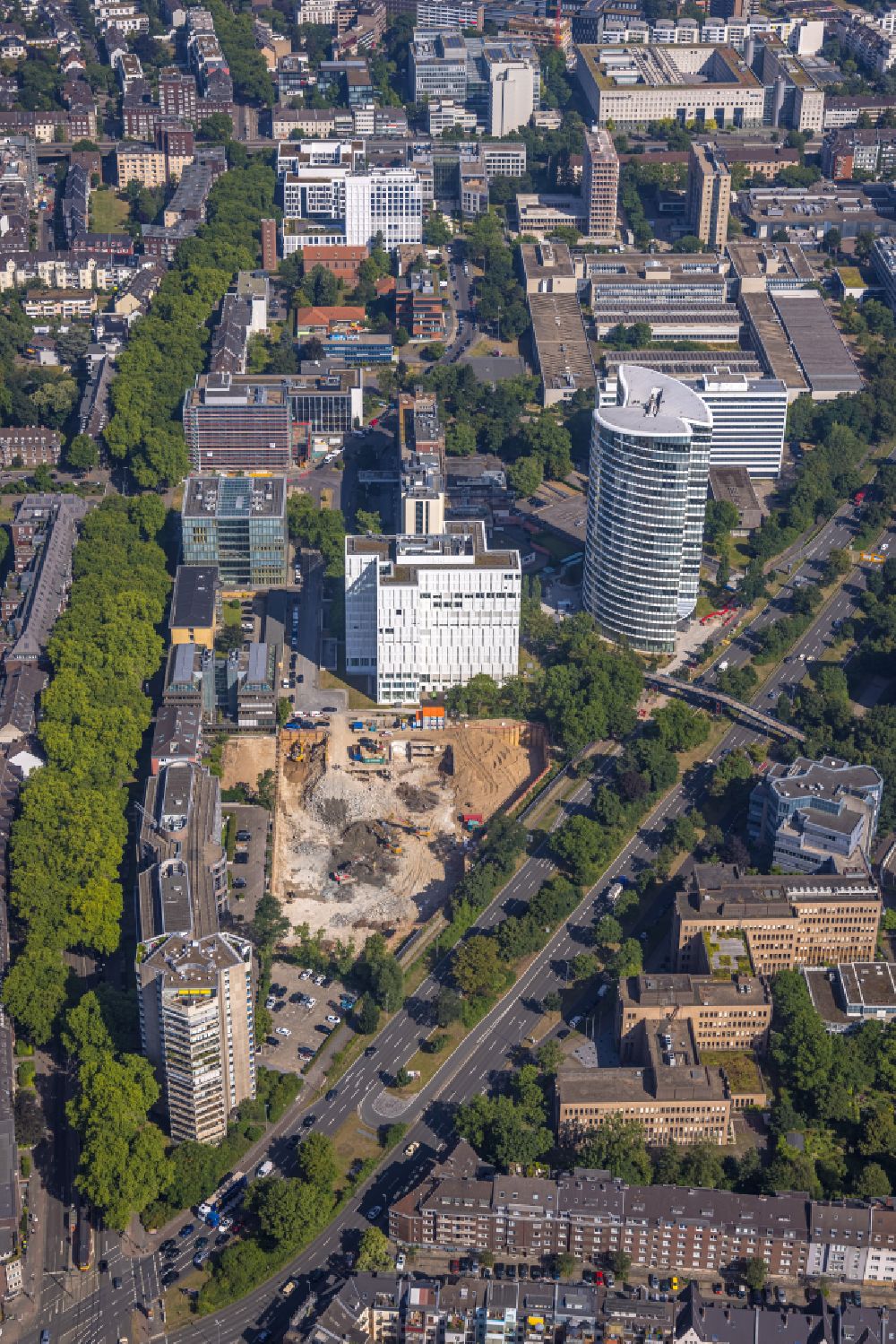 Aerial image Düsseldorf - Construction site to build a new office and commercial building KAP1 on place Karl-Arnold-Platz in Duesseldorf at Ruhrgebiet in the state North Rhine-Westphalia, Germany