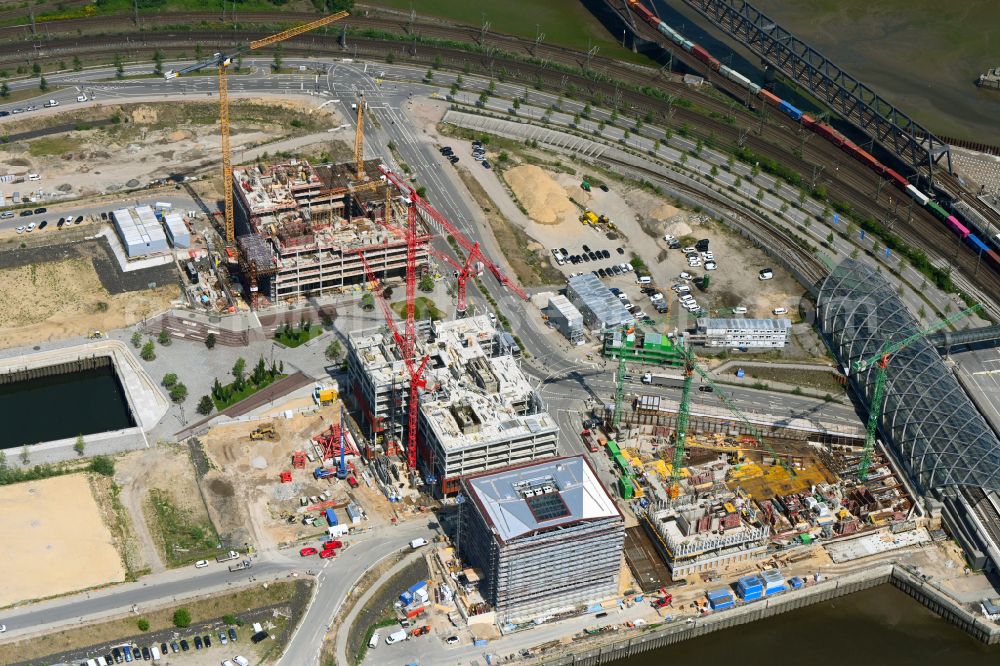 Aerial photograph Hamburg - Construction site for a new office and commercial building on Kirchenpauerstrasse - Zweibrueckenstrasse in the Elbbruecken district at the Braakenhafen in the district HafenCity in Hamburg, Germany
