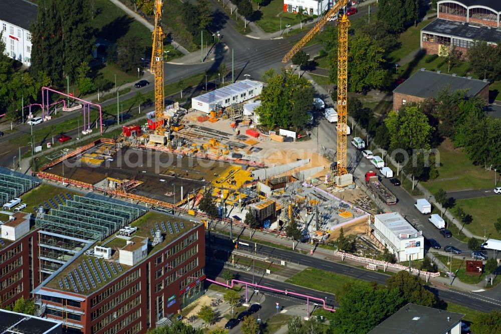 Aerial photograph Berlin - Construction site to build a new office and commercial building on triangle Max-Born-Strasse - Carl-Scheele-Strasse - Rudower Chaussee in the district Adlershof in Berlin, Germany