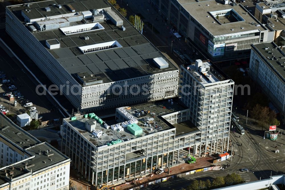 Magdeburg from the bird's eye view: Construction site to build a new office and commercial building of Staedtischen factorye Magdeburg on Ernst-Reuter-Allee corner Breiter Weg in the district Altstadt in Magdeburg in the state Saxony-Anhalt, Germany