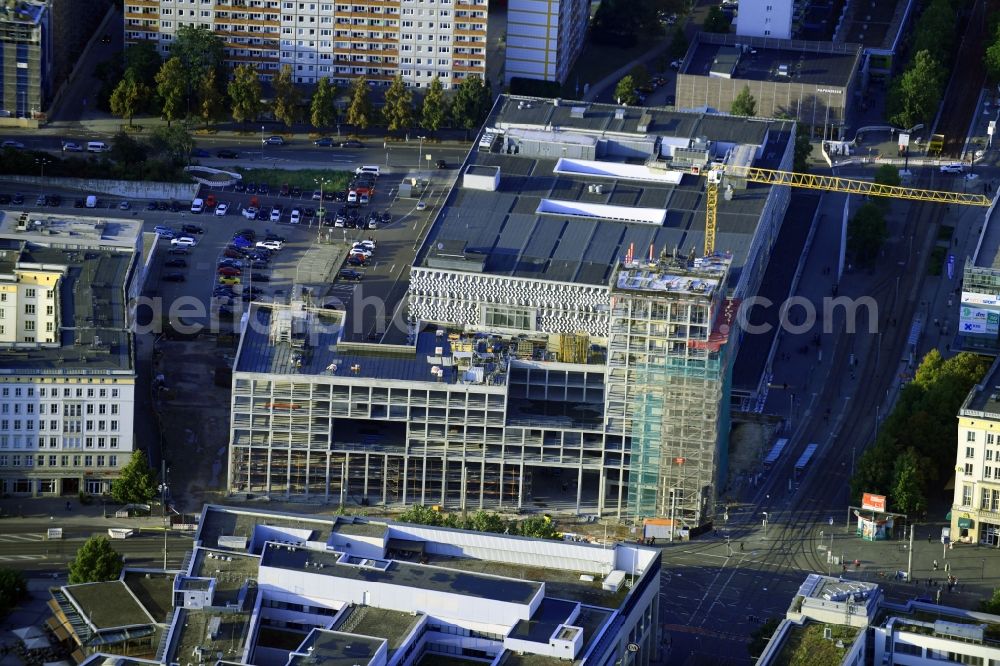 Aerial image Magdeburg - Construction site to build a new office and commercial building of Staedtischen factorye Magdeburg on Ernst-Reuter-Allee corner Breiter Weg in the district Altstadt in Magdeburg in the state Saxony-Anhalt, Germany