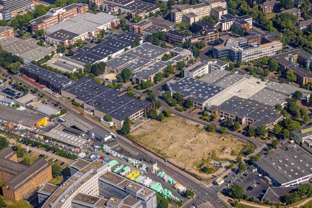 Düsseldorf from above - Construction site to build a new office and commercial building TWIN CUBES on street Heerdter Lohweg - Willstaetterstrasse in the district Heerdt in Duesseldorf at Ruhrgebiet in the state North Rhine-Westphalia, Germany