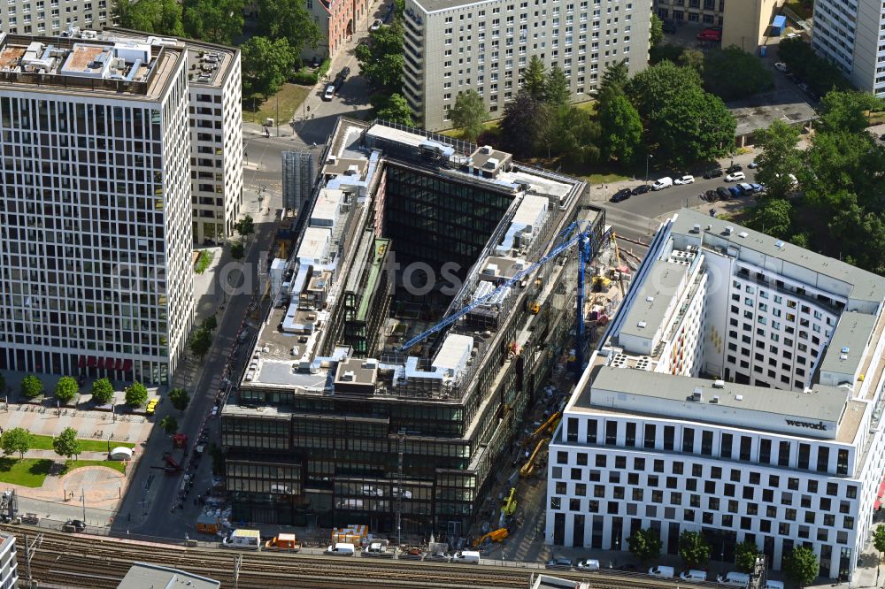 Aerial image Berlin - Construction site to build a new office and commercial building VoltAir on Voltairestrasse - Dircksenstrasse - Alexanderstrasse overlooking the Grandaire in the district Mitte in Berlin, Germany