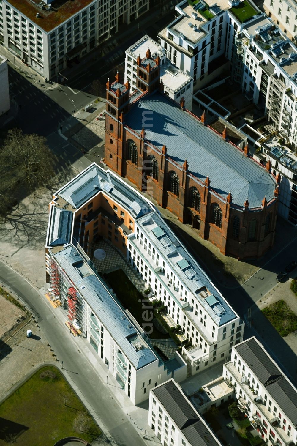 Aerial photograph Berlin - New office and commercial building on Werderscher Markt corner Schinkelplatz in the district Mitte in Berlin, Germany